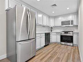 242 Maple Avenue 419, Westbury NY 11590