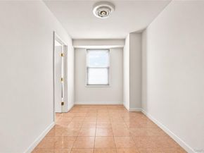 85-15 Main Street 5F, Jamaica NY 11435