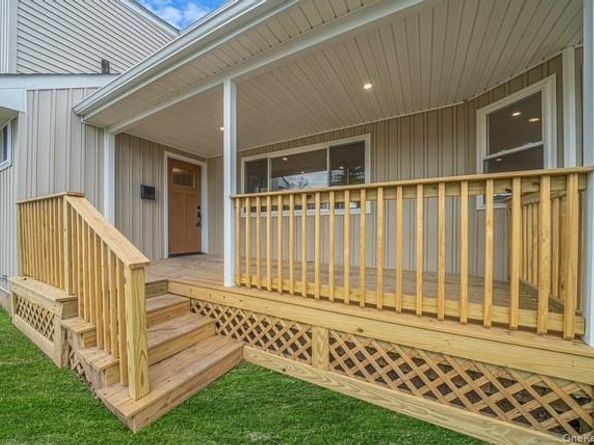 5 Cheryl Lane, North Babylon NY 11703