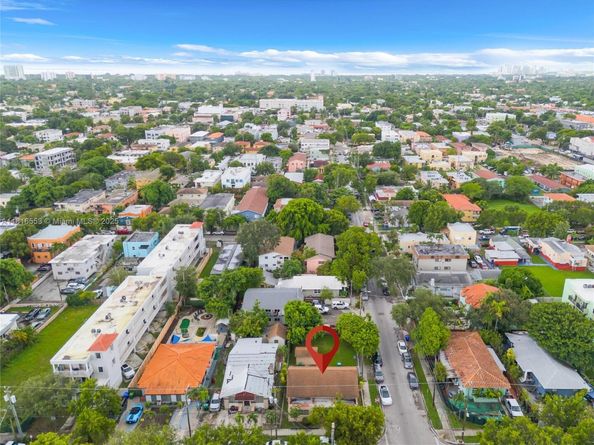 1478 SW 2nd St, Miami FL 33135