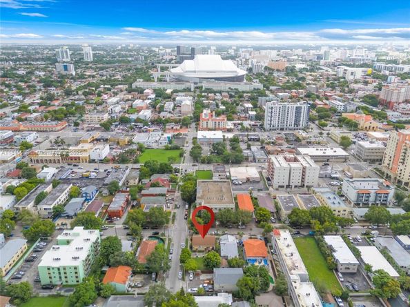 1478 SW 2nd St, Miami FL 33135