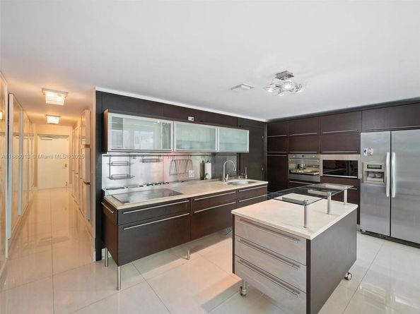 6000 Collins Ave 132, Miami Beach FL 33140