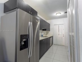 1998 NW 47th St, Miami FL 33142