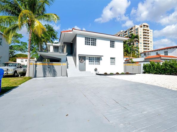 3711 SW 27th Ter, Miami FL 33134