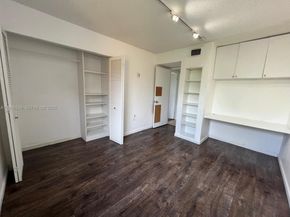 9715 Fontainebleau Blvd E308, Miami FL 33172