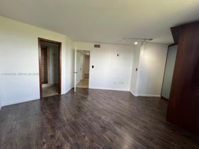9715 Fontainebleau Blvd E308, Miami FL 33172