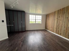 9715 Fontainebleau Blvd E308, Miami FL 33172