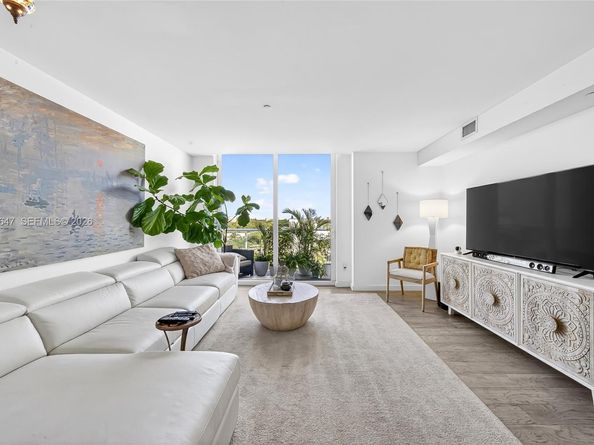 Undisclosed Address #A11993647, Miami FL 33137