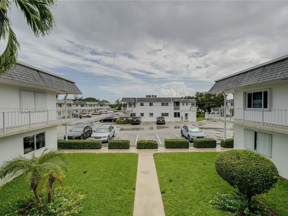 3280 Cynthia Ln 205, Lake Worth FL 33461