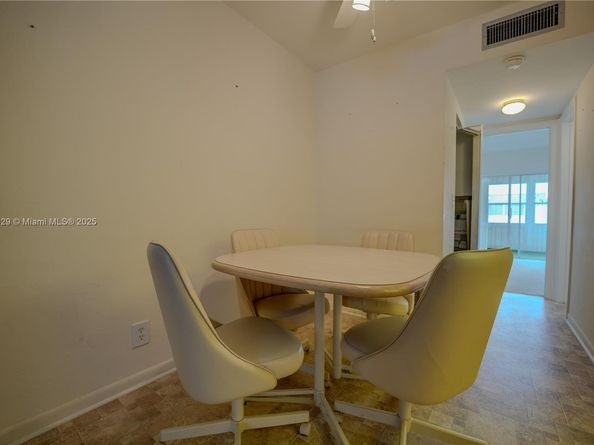 3280 Cynthia Ln 205, Lake Worth FL 33461