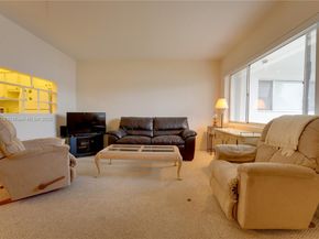 3280 Cynthia Ln 205, Lake Worth FL 33461
