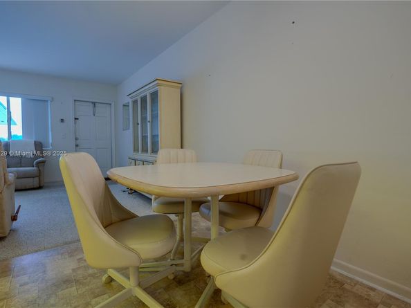 3280 Cynthia Ln 205, Lake Worth FL 33461
