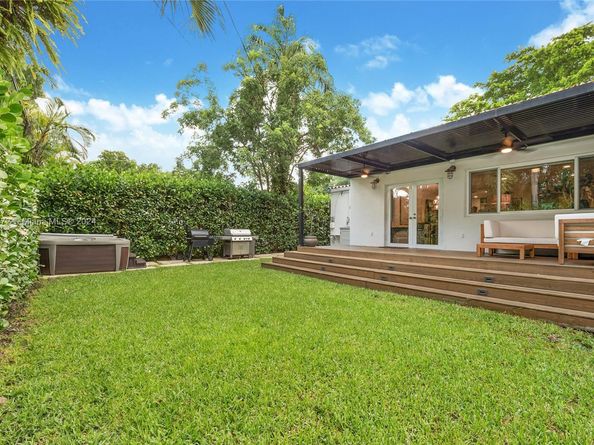 6612 San Vicente St, Coral Gables FL 33146