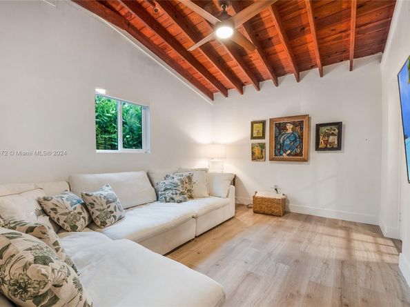 6612 San Vicente St, Coral Gables FL 33146