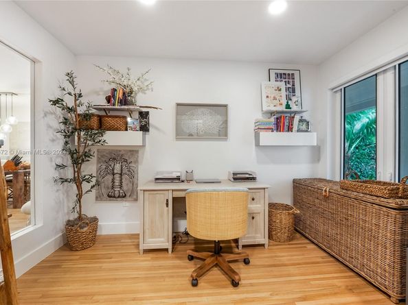 6612 San Vicente St, Coral Gables FL 33146