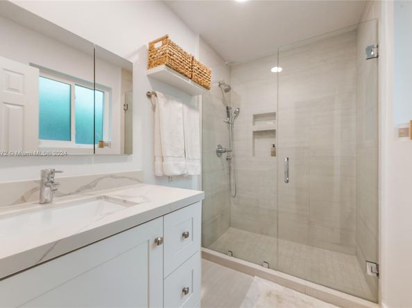 6612 San Vicente St, Coral Gables FL 33146