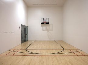 900 Brickell Key Blvd 2002, Miami FL 33131