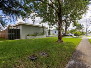 8941 NW 25th Ct, Sunrise FL 33322