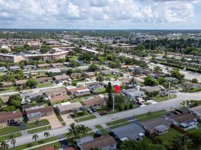 8941 NW 25th Ct, Sunrise FL 33322