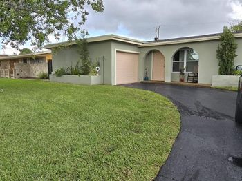 8941 NW 25th Ct