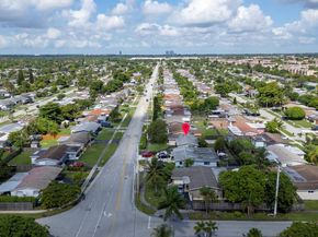 8941 NW 25th Ct, Sunrise FL 33322