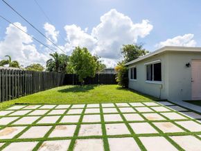 8941 NW 25th Ct, Sunrise FL 33322