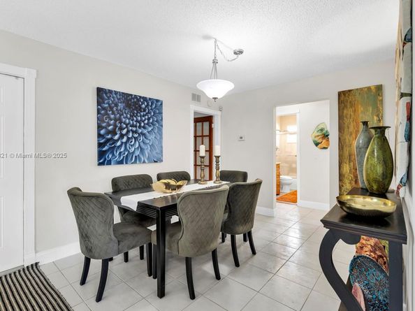 8941 NW 25th Ct, Sunrise FL 33322
