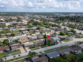 8941 NW 25th Ct, Sunrise FL 33322