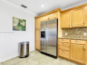8941 NW 25th Ct, Sunrise FL 33322