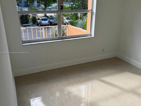 18101 NW 68th Ave D207, Hialeah FL 33015