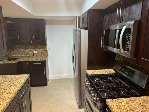 18101 NW 68th Ave D207, Hialeah FL 33015