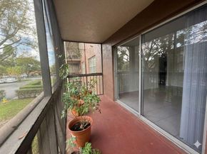 7000 Nova Dr 205E, Davie FL 33317