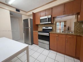 7000 Nova Dr 205E, Davie FL 33317