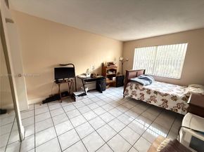 7000 Nova Dr 205E, Davie FL 33317