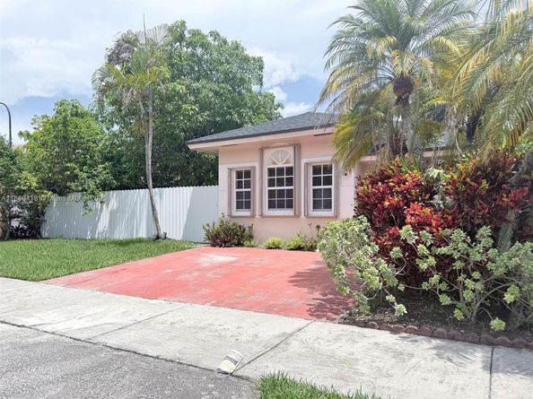 18013 SW 139th Pl, Miami FL 33177