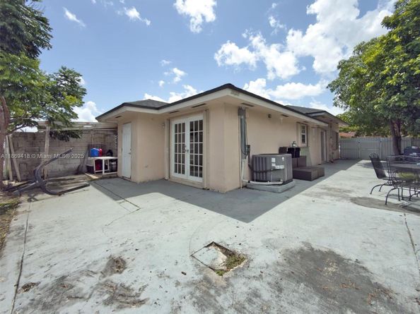 18013 SW 139th Pl, Miami FL 33177
