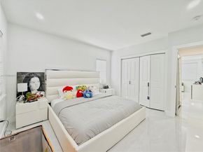 927 SW 18th Ave, Miami FL 33135