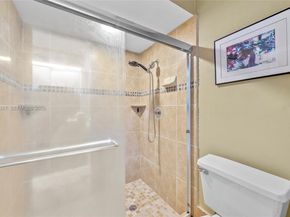 8220 Waterford Ln, Tamarac FL 33321