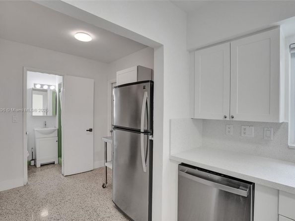 2125 Alamanda Dr, North Miami FL 33181