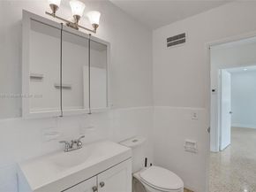 2125 Alamanda Dr, North Miami FL 33181