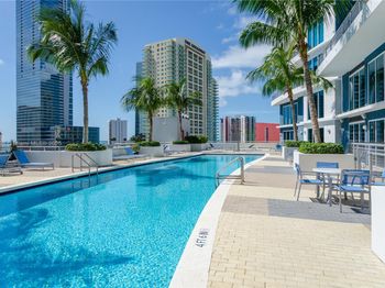 60 SW 13th St