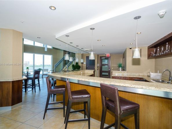 60 SW 13th St 2609, Miami FL 33130
