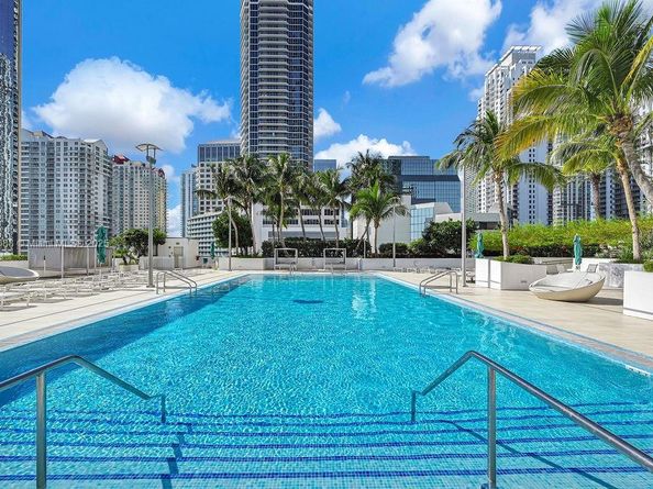 950 Brickell Bay Dr 3605, Miami FL 33131