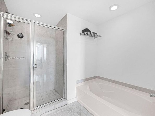 950 Brickell Bay Dr 3605, Miami FL 33131
