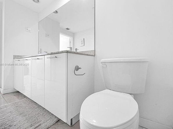 950 Brickell Bay Dr 3605, Miami FL 33131