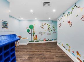 950 Brickell Bay Dr 3605, Miami FL 33131