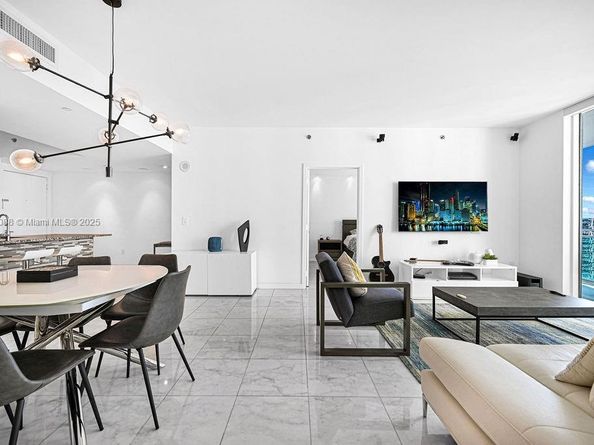 950 Brickell Bay Dr 3605, Miami FL 33131
