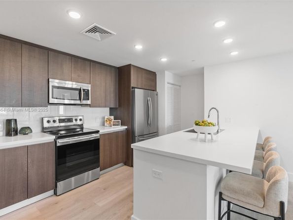475 SE 1 Street 808B, Pompano Beach FL 33060