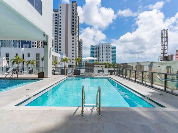 229 SW 9th 2, Miami FL 33130