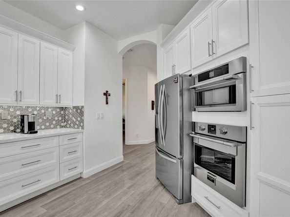 3695 W Gardenia Ave, Weston FL 33332
